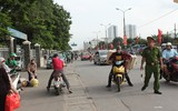 [Ảnh] Lực lượng Công an tăng cường tại khu vực bến xe phục vụ nghỉ 2-9