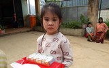 [Ảnh] Những tấm lòng đến với con trẻ xã Lũng Chinh
