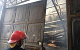 [Ảnh] Hiện trường vụ cháy 7 xưởng sản xuất gỗ ở Thạch Thất