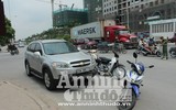 [Ảnh] Nhóm đối tượng đã hành hung người đàn ông đi ôtô dẫn đến tử vong