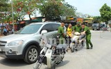 [Ảnh] Nhóm đối tượng đã hành hung người đàn ông đi ôtô dẫn đến tử vong