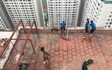 [Ảnh] Lực lượng Công an, quân đội giúp người dân khu đô thị HH khắc phục sự cố thiếu nước sạch