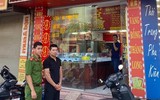 [Ảnh] Toàn cảnh vụ cướp giật tại hiệu vàng, đâm thấu ngực người truy đuổi