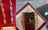 [Ảnh] Toàn cảnh vụ cướp giật tại hiệu vàng, đâm thấu ngực người truy đuổi