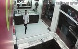 [Ảnh] Toàn cảnh vụ cướp giật tại hiệu vàng, đâm thấu ngực người truy đuổi