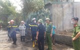 [Ảnh] Cận cảnh hiện trường vụ cháy kho hóa chất ở quận Long Biên
