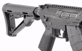Siêu súng kết hợp giữa hai khẩu súng trường nổi tiếng nhất thế giói AK-47 của Nga và M-16 của Mỹ