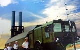Hệ thống tên lửa phòng thủ bờ biển K-30P mạnh mẽ của Việt Nam trên biển Đông