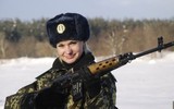 Vẻ đẹp mê hoặc lòng người của nữ binh sĩ Ukraine