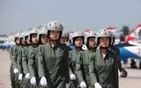 Vẻ đẹp khó cưỡng của nữ quân nhân trên thế giới khi duyệt binh (phần 2)