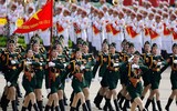 Vẻ đẹp khó cưỡng của nữ quân nhân trên thế giới khi duyệt binh (phần 1)