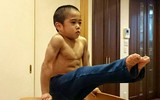 Khó tin thể hình cơ bắp 6 múi của cậu bé 7 tuổi khiến bao thanh niên ghen tị mơ ước