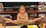 Khó tin thể hình cơ bắp 6 múi của cậu bé 7 tuổi khiến bao thanh niên ghen tị mơ ước