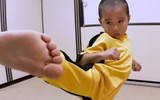 Khó tin thể hình cơ bắp 6 múi của cậu bé 7 tuổi khiến bao thanh niên ghen tị mơ ước