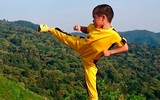 Khó tin thể hình cơ bắp 6 múi của cậu bé 7 tuổi khiến bao thanh niên ghen tị mơ ước
