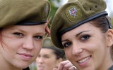 Vẻ đẹp tự nhiên hiếm có của nữ binh sĩ Serbia