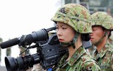 Vẻ đẹp e thẹn duyên dáng của nữ binh sĩ Nhật Bản