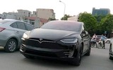 Bất ngờ siêu xe điện Tesla trị giá 8 tỷ đồng lăn bánh tại Hà Nội