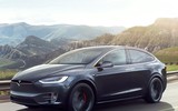 Bất ngờ siêu xe điện Tesla trị giá 8 tỷ đồng lăn bánh tại Hà Nội