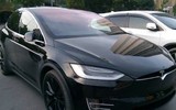 Bất ngờ siêu xe điện Tesla trị giá 8 tỷ đồng lăn bánh tại Hà Nội