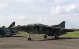 Cận cảnh tiêm kích cánh cụp cánh xòe MiG-23 của Ấn Độ vừa bị rơi cháy rụi