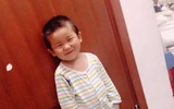 Bị mẹ bỏ rơi vì bạo bệnh, bé trai 4 tuổi vẽ mẹ ngắm cho vơi nỗi nhớ