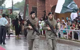 Vẻ đẹp cuốn hút say lòng người của nữ binh sĩ Pakistan