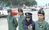 Vẻ đẹp cuốn hút say lòng người của nữ binh sĩ Pakistan