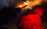 Mỹ bất ngờ đưa lựu pháo mạnh nhất hành tinh tới Syria, dội bão lửa xuống IS