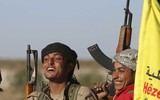 Mỹ ngừng viện trợ cho FSA nhưng lại đổ vũ khí cho SDF, canh bạc mang tên SDF của Mỹ tại Syria