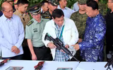 Trung Quốc bị nghi tặng súng kém chất lượng cho Philippines