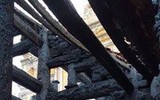 Tiếc nuối ngôi nhà thờ gỗ lim trăm tuổi tuyệt đẹp vừa bị cháy rụi