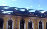 Tiếc nuối ngôi nhà thờ gỗ lim trăm tuổi tuyệt đẹp vừa bị cháy rụi