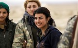 Vẻ đẹp nữ chiến binh thép khiến IS kinh sợ và quân chính phủ Syria lo ngại