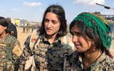 Vẻ đẹp nữ chiến binh thép khiến IS kinh sợ và quân chính phủ Syria lo ngại
