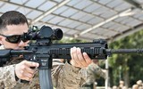Mỹ quyết chọn súng trường tấn công M-27 Đức để đối trọng với AK-12 Nga