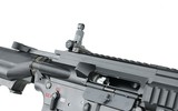 Mỹ quyết chọn súng trường tấn công M-27 Đức để đối trọng với AK-12 Nga