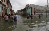 Siêu bão Irma đổ bộ, khiến thủ đô Cuba thành biển nước