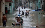 Siêu bão Irma đổ bộ, khiến thủ đô Cuba thành biển nước