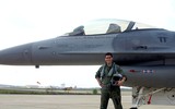 Bí mật về nữ phi công F-16 Mỹ nhận lệnh cảm tử đâm vào máy bay bị khủng bố