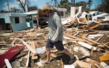 Florida Mỹ, tan hoang, tối tăm, lụt lội sau khi siêu bão Irma tràn qua