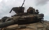 Xe tăng T-90 nằm trong tay khủng bố đã bị xe tăng T-72 Syria tiêu diệt