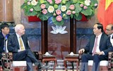 Thượng nghị sĩ John McCain đối mặt với sự sống mong manh