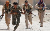 Đòn đánh kinh hoàng khiến khủng bố IS bỏ cả đại bản doanh chạy trốn tại Raqqa