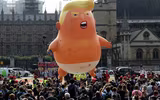 [ẢNH] Hàng chục nghìn người biểu tình chống ông Trump tại Anh