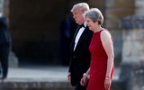 [ẢNH] Hàng chục nghìn người biểu tình chống ông Trump tại Anh