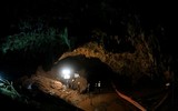 [ẢNH] Bác sĩ Australia giải cứu đội bóng thiếu niên Thái Lan, từ kỳ nghỉ hè trở thành dấu ấn người hùng