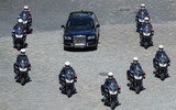 [ẢNH] Siêu xe quái thú Cortege của ông Putin không hề kém cạnh so với The Beast của tổng thống Mỹ