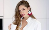 [ẢNH] Nàng WAGs với vẻ đẹp hút hồn của thủ quân Pháp