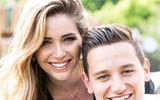 [ẢNH] Nàng WAGs với vẻ đẹp hút hồn của thủ quân Pháp